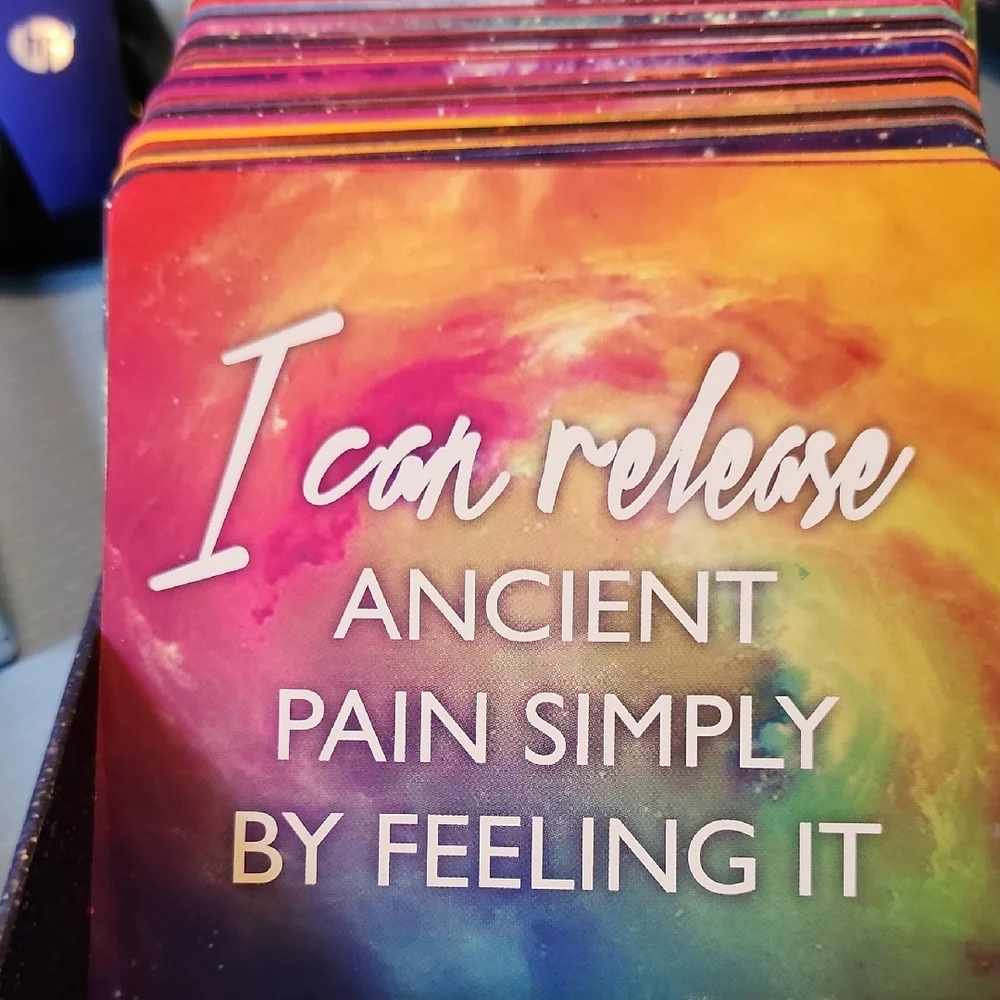 Gabrielle Bernstein Miracles Now Card Deck - Multicolor - Picture 6 of 8